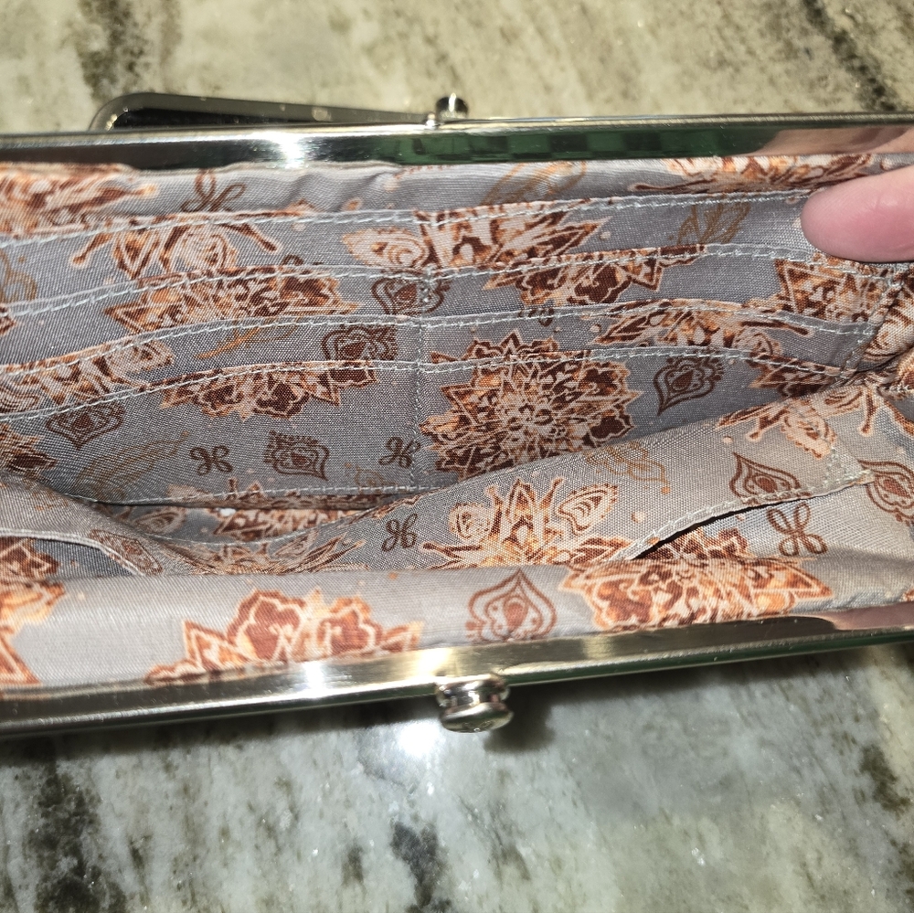 Hobo Lauren Wallet - Picture 6 of 8
